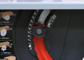 БЕЛМАШ СДМ-2000  Простая настройка  Положение пильного диска легко и просто регулируется при помощи специальной рукоятки 