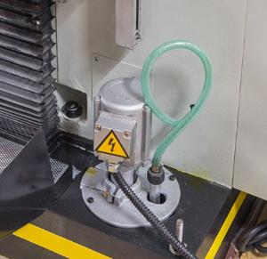 Stalex WFM 750 Servo 
  Штатная система подачи СОЖ  
 Встроенное устройство подвода СОЖ и поддон для сбора стружки 
