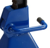 AE&T T51106  Регулировка по высоте  Простой зубчатый механизм регулировки подставки по высоте оснащен рукоятью специальной формы для более легкой и удобной работы 