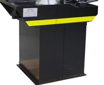Stalex BS-280G 
  Устойчивость к износу  
 Корпус выполнен из металла, который обладает высокой прочностью, что обеспечивает устойчивость к износу  
