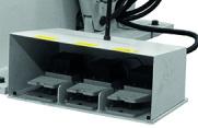 Stalex HW1300x3.5 
  Ножное управление  
 Ножная педаль позволяет оператору направлять и удерживать заготовку двумя руками, что повышает качество и точность  

