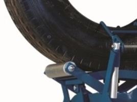 AE&T QD-52  Легкость в работе  Легкости прокручивания колеса способствует наличие подвижного ролика 