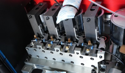 ALTESA SUPERSET NC 5650RF SERVO  Прижим пятью независимыми роликами 
 Прижим пятью независимыми роликами 
