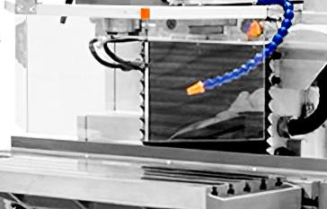 Stalex WFM 800 Servo 
  Защита от стружки  
 Прозрачный экран практически полностью закрывает рабочую зону и препятствует вылету стружки в глаза оператора  

