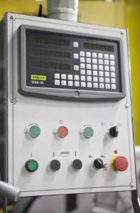 Stalex MUF65 DRO 
  УЦИ  
 Цифровая индикация по осям X/Y/Z 
