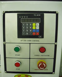 Supermac-630 
 Управление станком производится через программатор  
