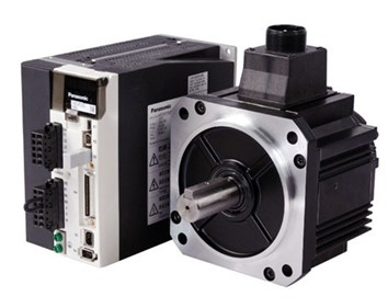 NESTO plus cnc  Перемещения по осям 
 Перемещения по осям Все оси приводятся в движение серводвигателями  Они обеспечивают точное ускорение на высокой скорости  Высококачественные и высокоточные направляющие, каретки и стойки используются для пре...