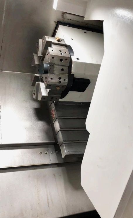 IRONMAC ITX-5035 ROBO  Револьверная головка  8-позиционная револьверная головка с сервоприводом, позиционирования цепного колеса и гидравлической блокировки для обеспечения скорости, точности и жесткости смены инструмента 