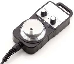 IRONMAC IH-130 CNC  Ручной электронный маховичок (MPG)  Предназначен для удобства эксплуатации и настройки инструмента 