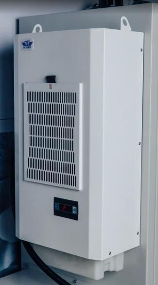 QUADRO DEFENDER 3020  Автоматизация и системы предотвращения сбоев работы обрабатывающего центра  КондиционированиеДля предотвращения ошибок работы станка, связанных с перегревом каких-либо частей или агрегатов, а также для предотвращения попадани...